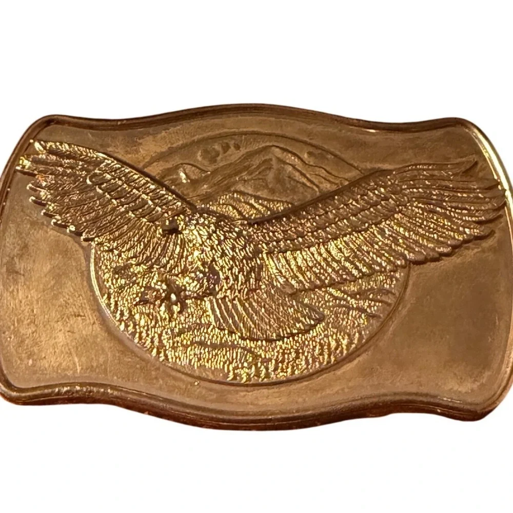 Vtg Gold Tone Soaring Eagle Mountain Scene Western Belt‎ Buckle 21994 Cowboy